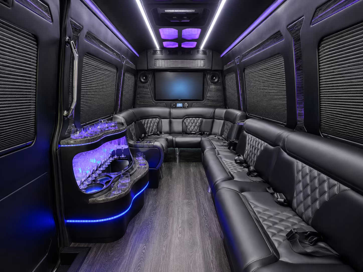 find and book transportation for your next prom 1
