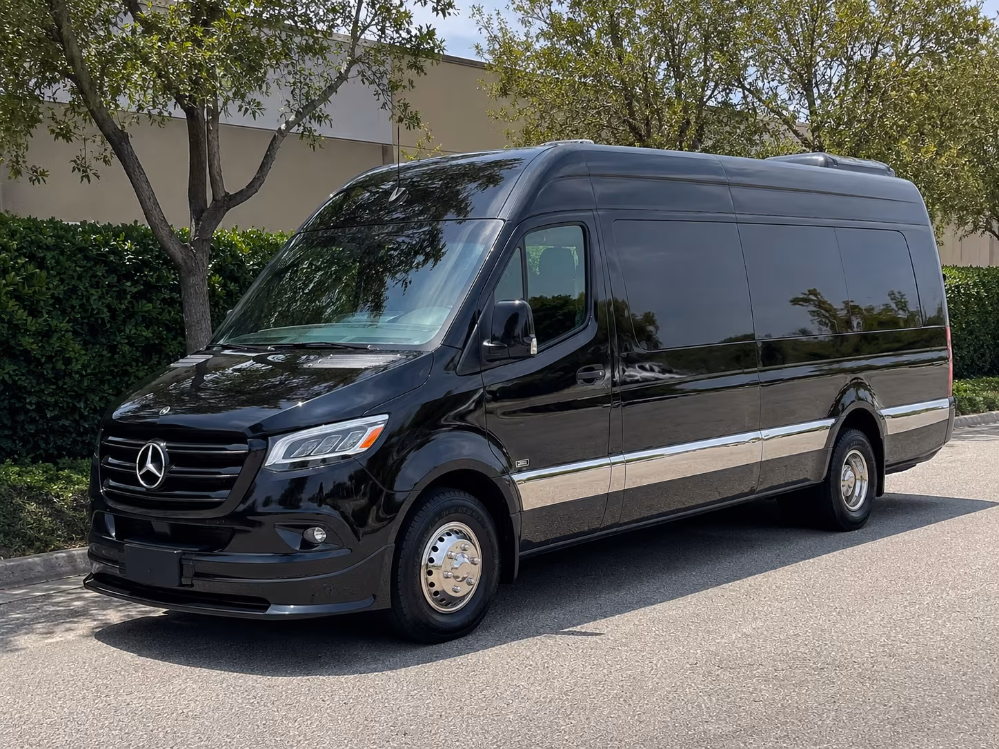 find and book transportation for your next wedding 3
